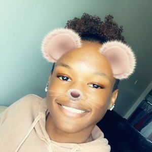 Meet your Posher, Deandre